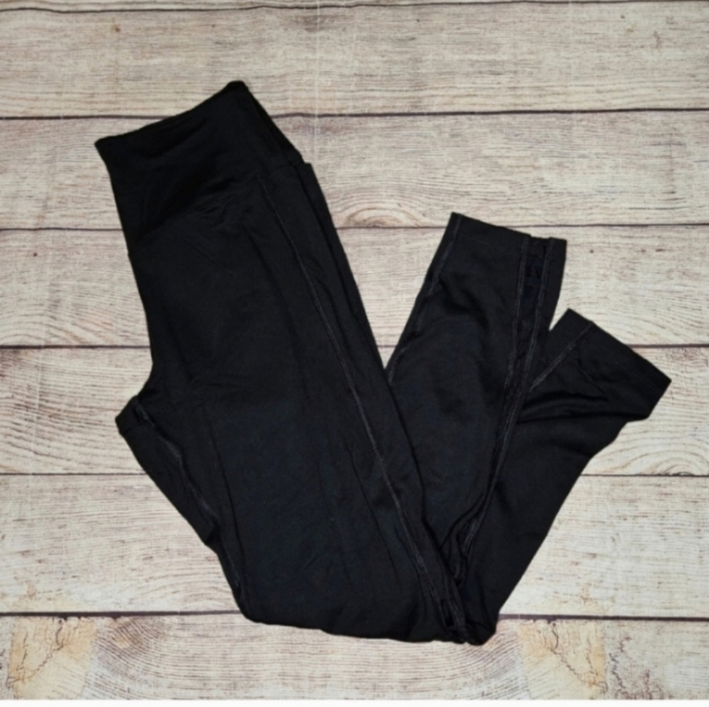 Victoria's secret PINK ultimate black athletic high waisted cage leg leggings